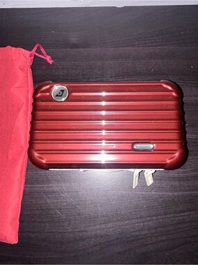 RIMOWA exclusive for EVA AIR travel kit NEW